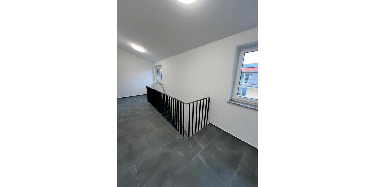 Dachgeschoßwohnung Leutkirch im Allgäu - 4 Zimmer, 87 m&sup2;, 1.090&euro; | Angebot:25858018