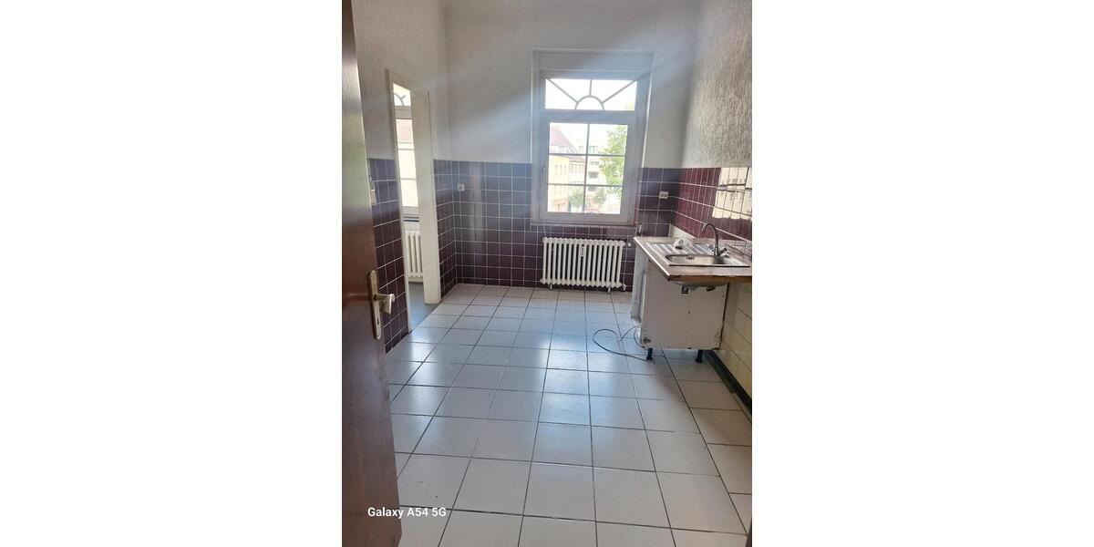 Etagenwohnung Mönchengladbach Nord - 5 Zimmer, 170 m&sup2;, 2.000&euro; | Angebot:25287080