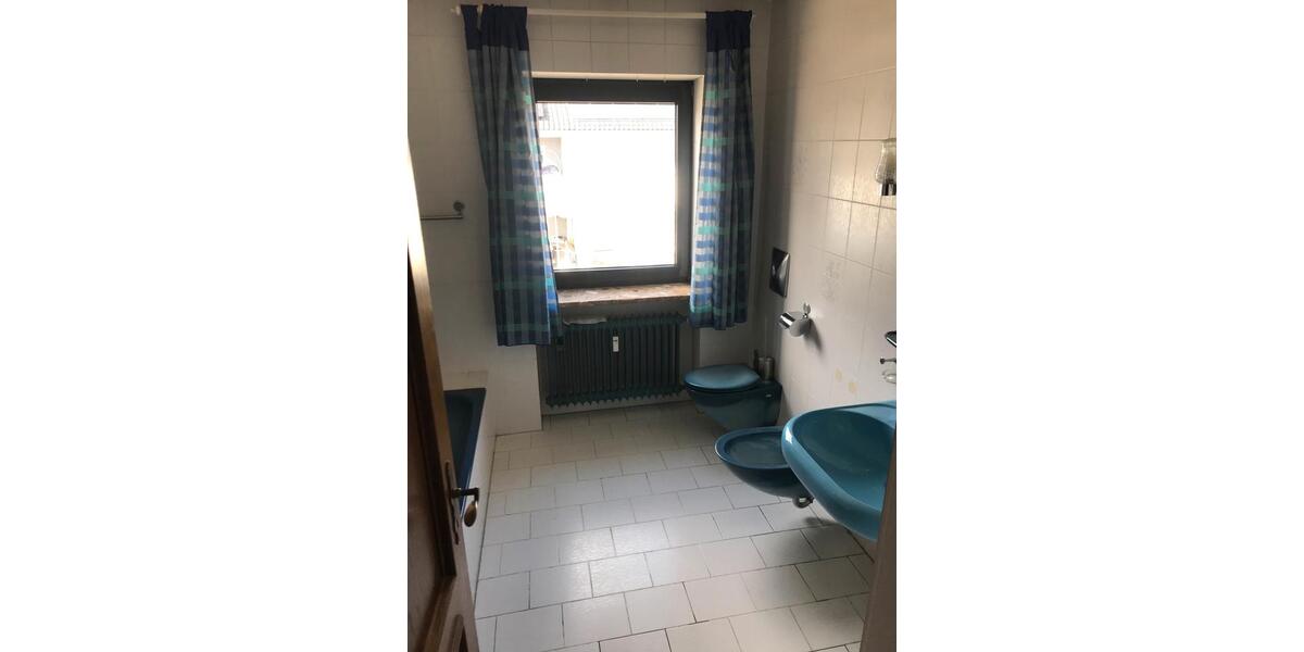 Etagenwohnung Sinzing - 5 Zimmer, 130 m&sup2;, 1.400&euro; | Angebot:25905392