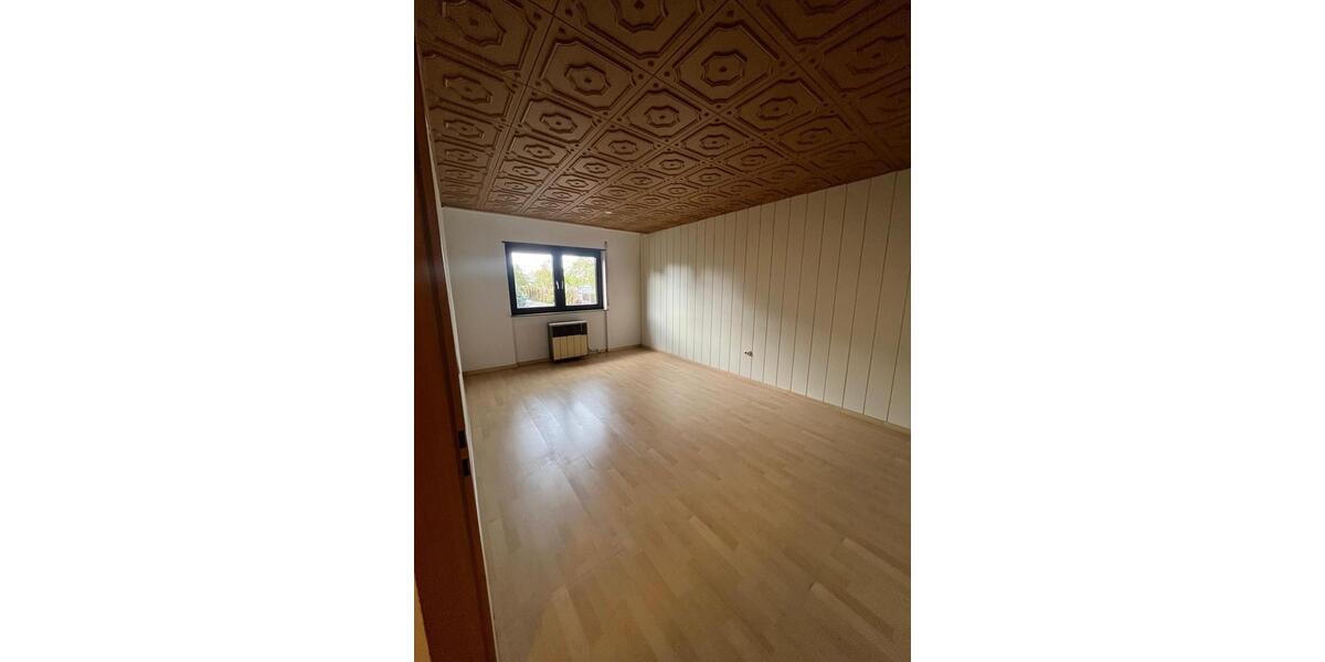 Etagenwohnung Mannheim Sandhofen - 3 Zimmer, 86 m&sup2;, 1.250&euro; | Angebot:26211103