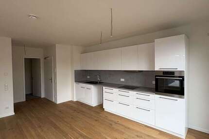 Wohnung zum Mieten in Berlin 1.514,78 € 81.88 m²