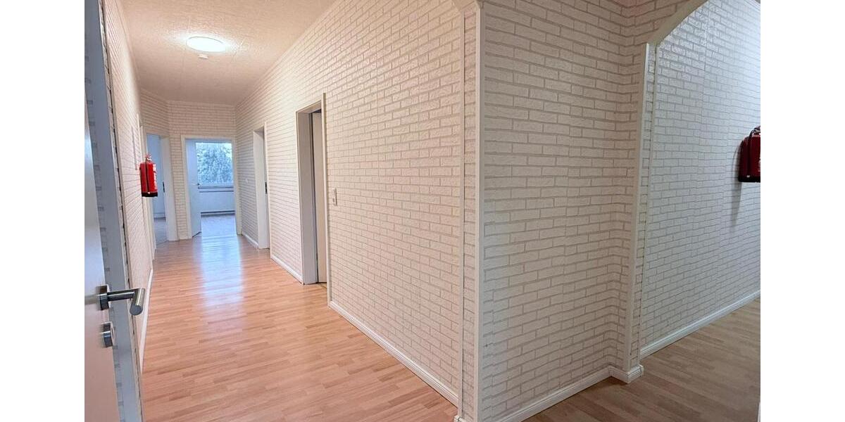 Dachgeschoßwohnung Papenburg - 5 Zimmer, 161 m&sup2;, 820&euro; | Angebot:24442395