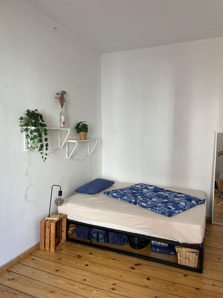 UNTERMIETE: 2 Zimmer Wohnung in Friedrichshain
