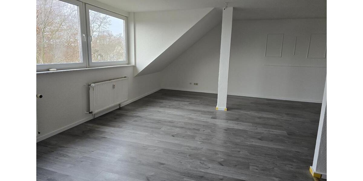 Dachgeschoßwohnung Oberhausen - 2 Zimmer, 55 m&sup2;, 412&euro; | Angebot:24859107