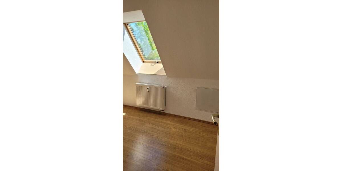 Etagenwohnung Erlau Schweikershain - 4 Zimmer, 70 m&sup2;, 390&euro; | Angebot:25670604