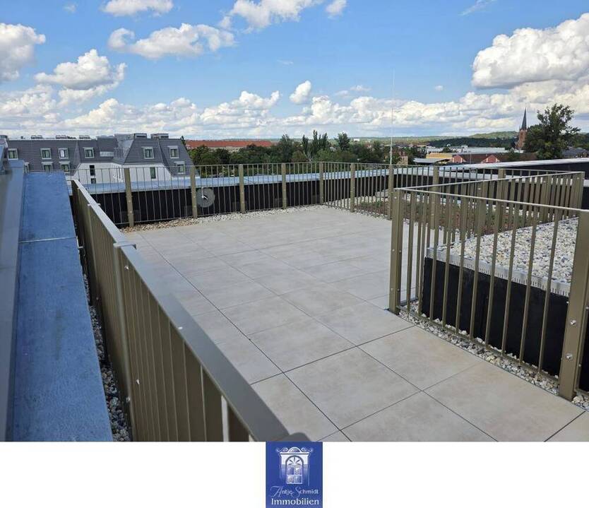 Dem Himmel sehr nah...Wunderschönes Wohnen mit Dachterrasse! Herrlichem Blick über die Stadt!