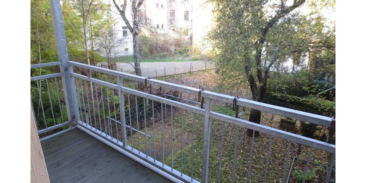 Etagenwohnung Plauen Haselbrunn - 3 Zimmer, 70 m&sup2;, 300&euro; | Angebot:26723034