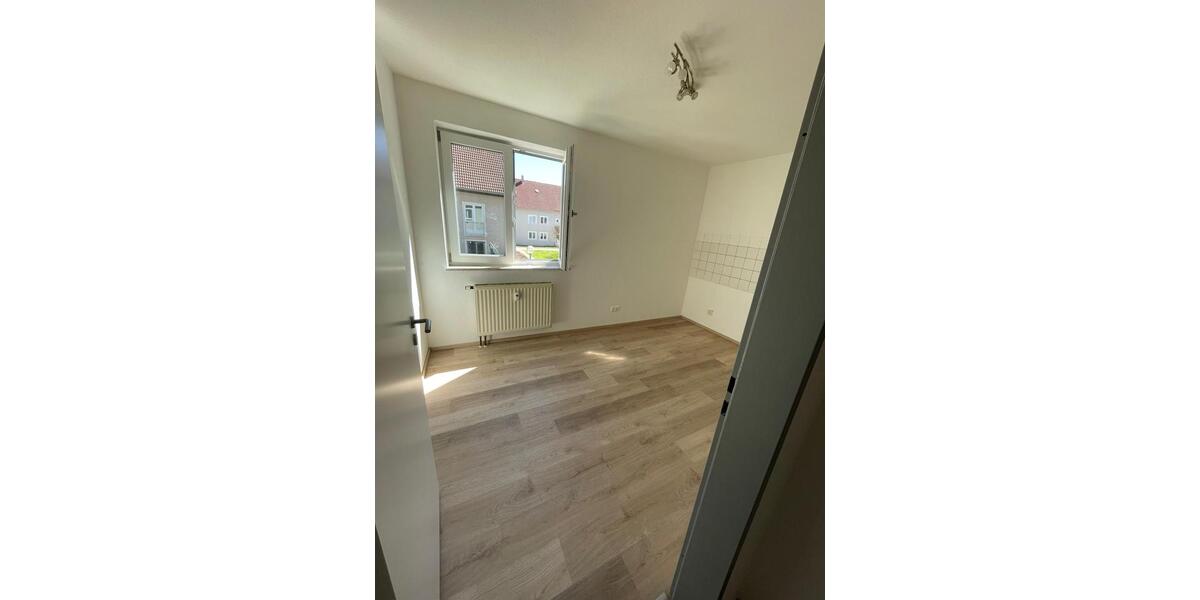 Etagenwohnung Speichersdorf - 3 Zimmer, 80 m&sup2;, 650&euro; | Angebot:26336647