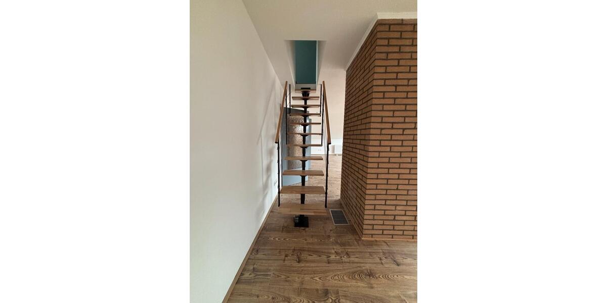 Dachgeschoßwohnung Vlotho - 3 Zimmer, 110 m&sup2;, 900&euro; | Angebot:26603551