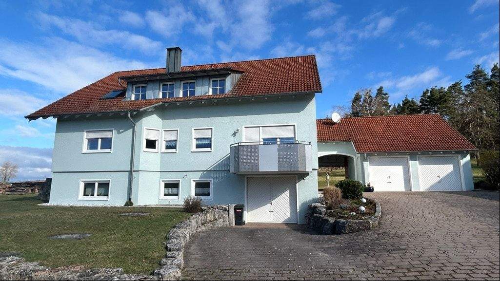 Etagenwohnung Schopfloch Köhlau - 5 Zimmer, 130 m&sup2;, 750&euro; | Angebot:25729747