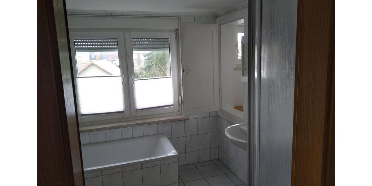 Dachgeschoßwohnung Dessau-Roßlau Roßlau - 2 Zimmer, 46 m&sup2;, 322&euro; | Angebot:25967548