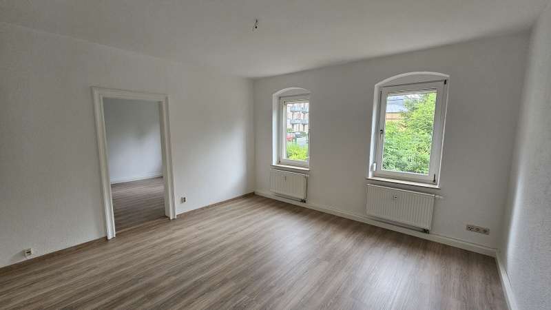 Etagenwohnung Freital Deuben - 2 Zimmer, 50 m&sup2;, 360&euro; | Angebot:27003489