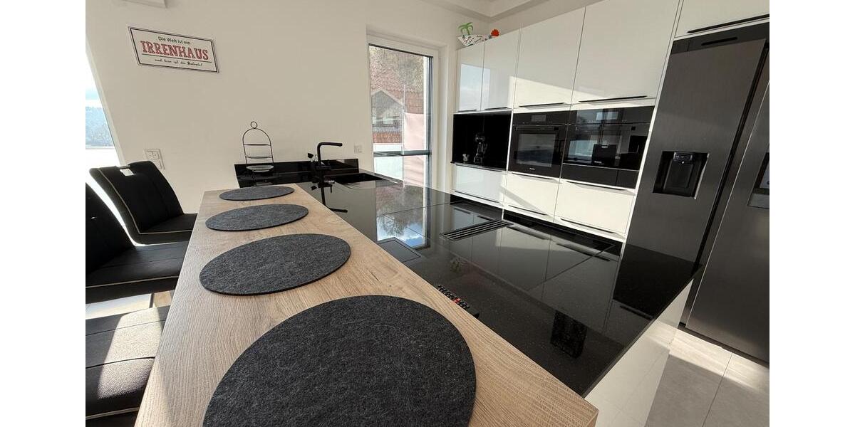 Einfamilienhaus Hameln Kernstadt - 2 Zimmer, 136 m&sup2;, 1.900&euro; | Angebot:23702601