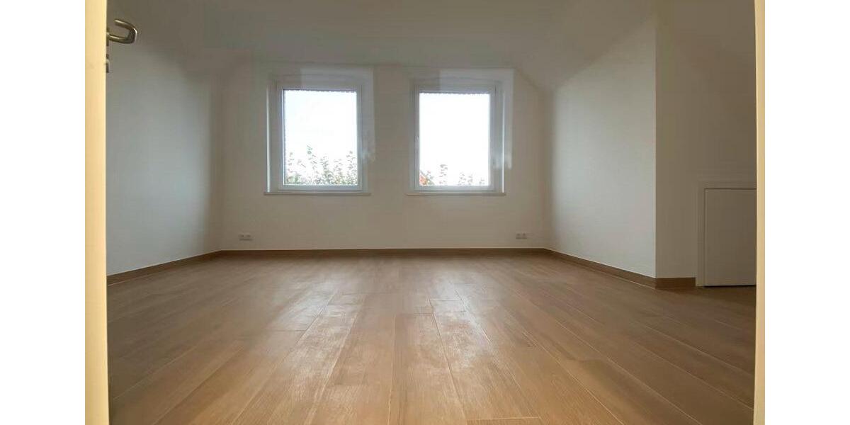 Dachgeschoßwohnung Karlsburg - 4 Zimmer, 94 m&sup2;, 1.000&euro; | Angebot:26638593