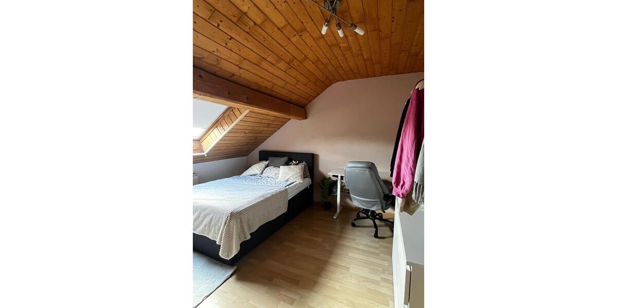 Dachgeschoßwohnung Heusweiler - 3 Zimmer, 85 m&sup2;, 510&euro; | Angebot:26225909