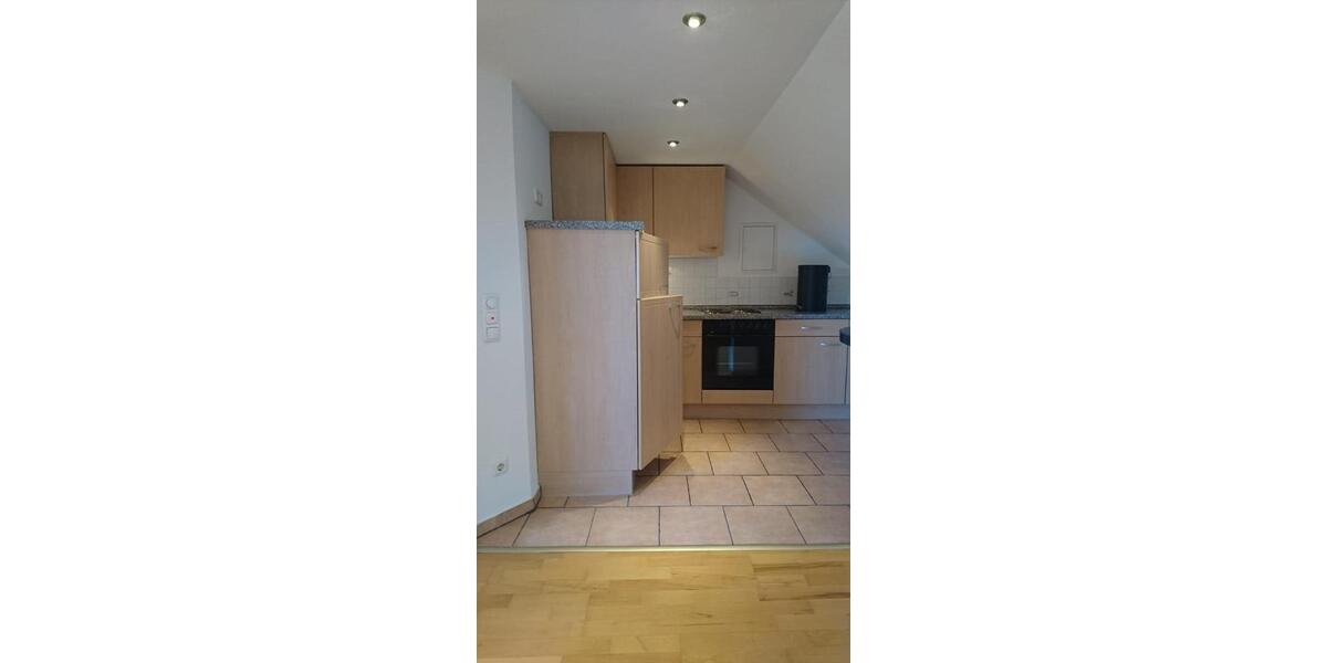 Dachgeschoßwohnung Bockhorn - 1 Zimmer, 35 m&sup2;, 525&euro; | Angebot:26032273
