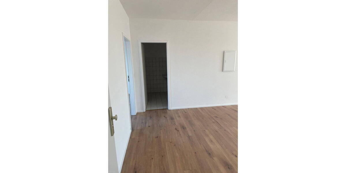 Etagenwohnung Apolda - 2 Zimmer, 75 m&sup2;, 550&euro; | Angebot:26113088