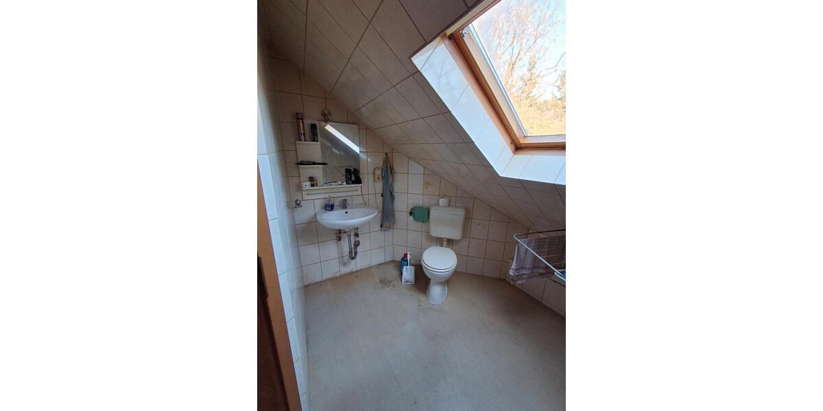 Dachgeschoßwohnung Herdorf - 3 Zimmer, 75 m&sup2;, 450&euro; | Angebot:26639860