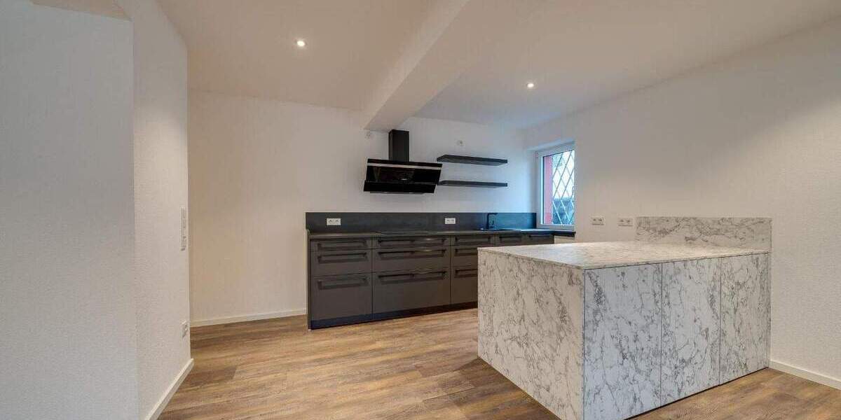 Etagenwohnung Grafenrheinfeld - 4 Zimmer, 132 m&sup2;, 1.195&euro; | Angebot:24407770