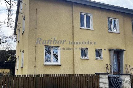 Geräumiges Einfamilienhaus mit Garage und Blick ins Grüne in Roth - Haus Roth | Angebot:25839080