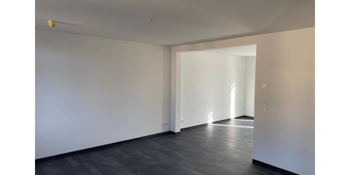 Maisonettenwohnung Pößneck - 3 Zimmer, 165 m&sup2;, 1.000&euro; | Angebot:24846772