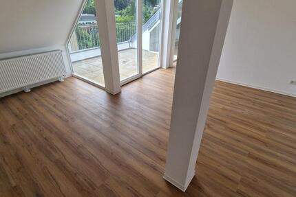 Frisch sanierte helle 4 Raumwohnung + 2 Bäder + Balkon 4 zimmer