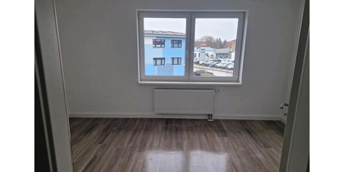 Etagenwohnung Anklam - 2 Zimmer, 82 m&sup2;, 700&euro; | Angebot:24978673