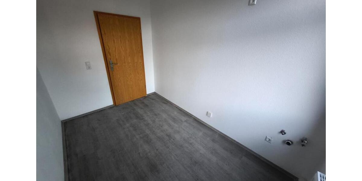 Etagenwohnung Zwickau - 4 Zimmer, 95 m&sup2;, 650&euro; | Angebot:26705464