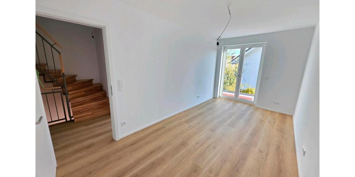 Neubau! Luxuriöses Haus mit Küche zu vermieten! Erstbezug! 5 zimmer