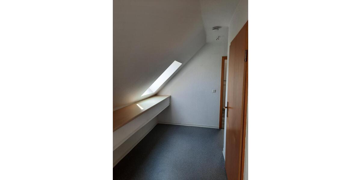 Dachgeschoßwohnung Groß Quenstedt - 2 Zimmer, 57 m&sup2;, 300&euro; | Angebot:25712325