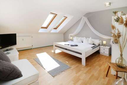 Wohnung Lütow - 1 Zimmer, 28 m&sup2;, 350&euro; | Angebot:27033395