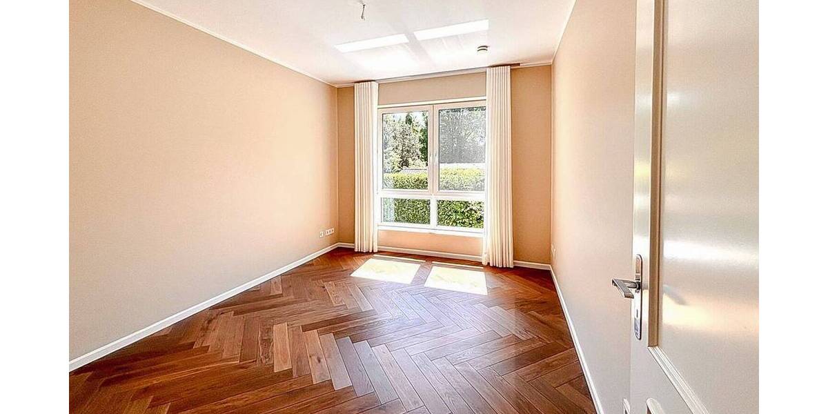 Etagenwohnung Düsseldorf Urdenbach - 4 Zimmer, 138 m&sup2;, 2.350&euro; | Angebot:26797596