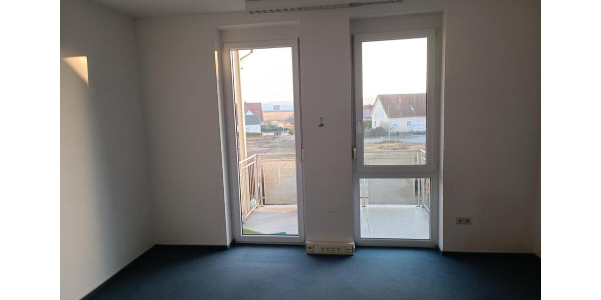 Gewerbeobjekt Schlüsselfeld - 1.900&euro; | Angebot:24630882