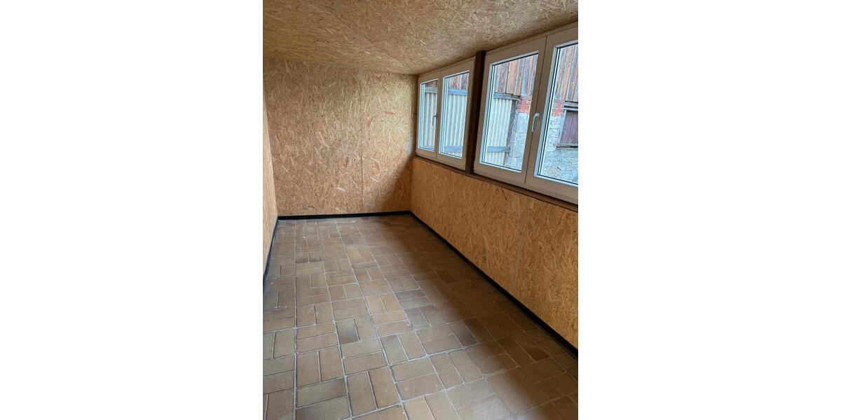 Etagenwohnung Homberg (Ohm) - 4 Zimmer, 105 m&sup2;, 1.000&euro; | Angebot:24853712