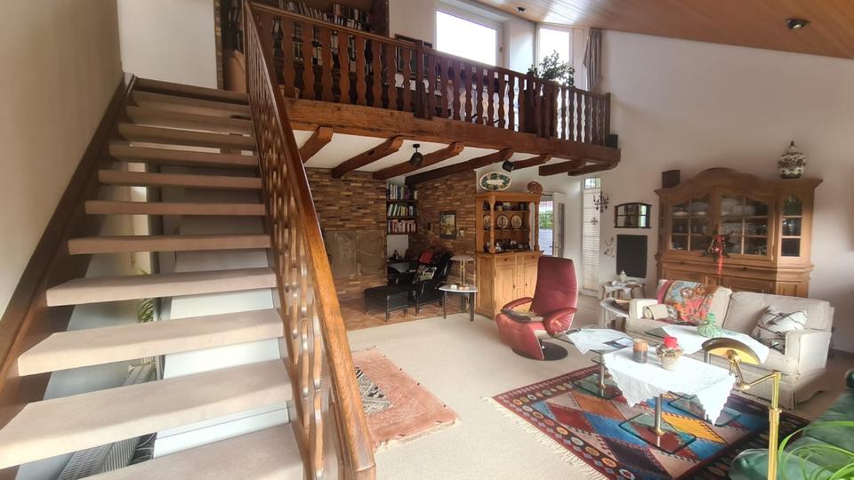 Helle Erdgeschosswohnung (148 m²) mit Garten, Terrasse, Kamin 4 zimmer