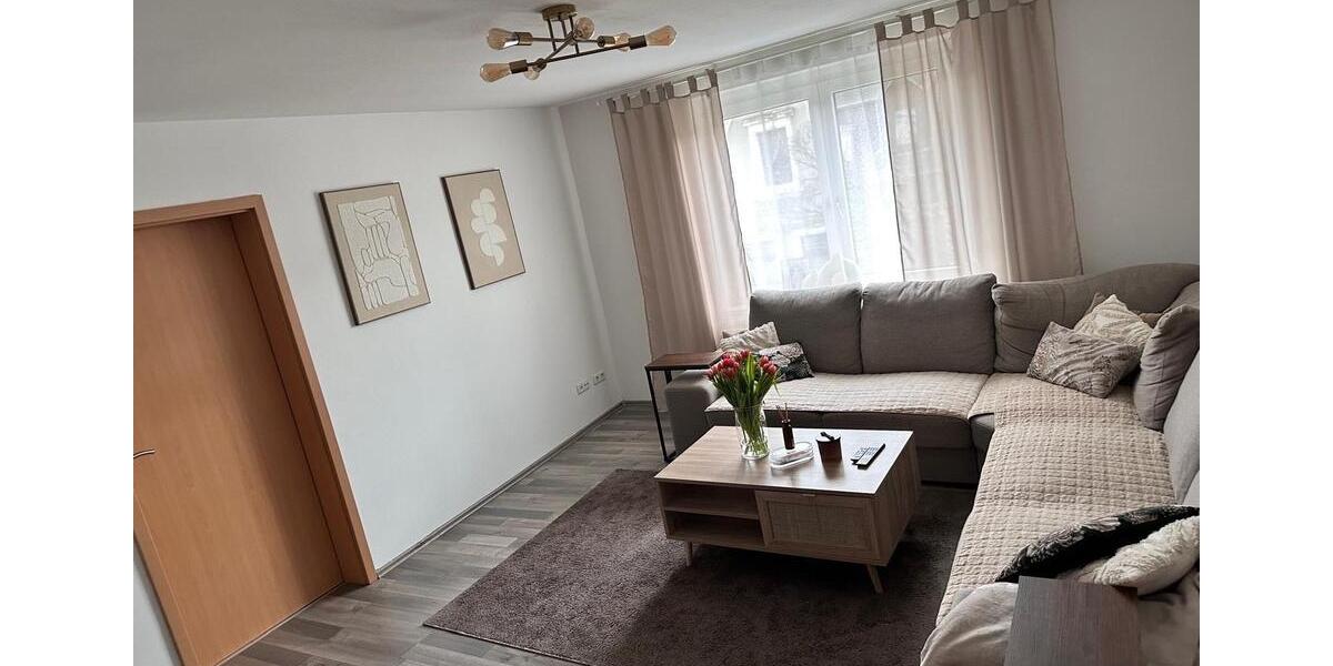 Dachgeschoßwohnung Gelsenkirchen Gelsenkirchen-Mitte - 3 Zimmer, 90 m&sup2;, 700&euro; | Angebot:24935013