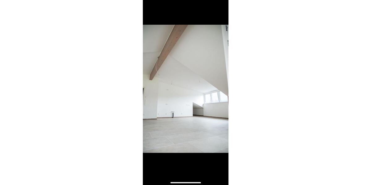 Dachgeschoßwohnung Bad Reichenhall - 2 Zimmer, 73 m&sup2;, 1.500&euro; | Angebot:26625198