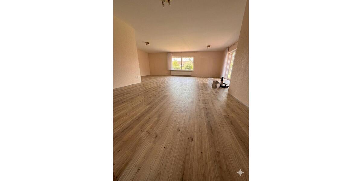 Bungalow Uchte - 6 Zimmer, 160 m&sup2;, 1.300&euro; | Angebot:26653262