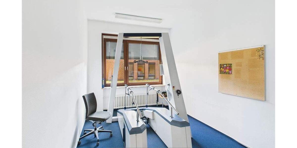 Einfamilienhaus Hamburg Schnelsen - 6 Zimmer, 1.350&euro; | Angebot:24686272