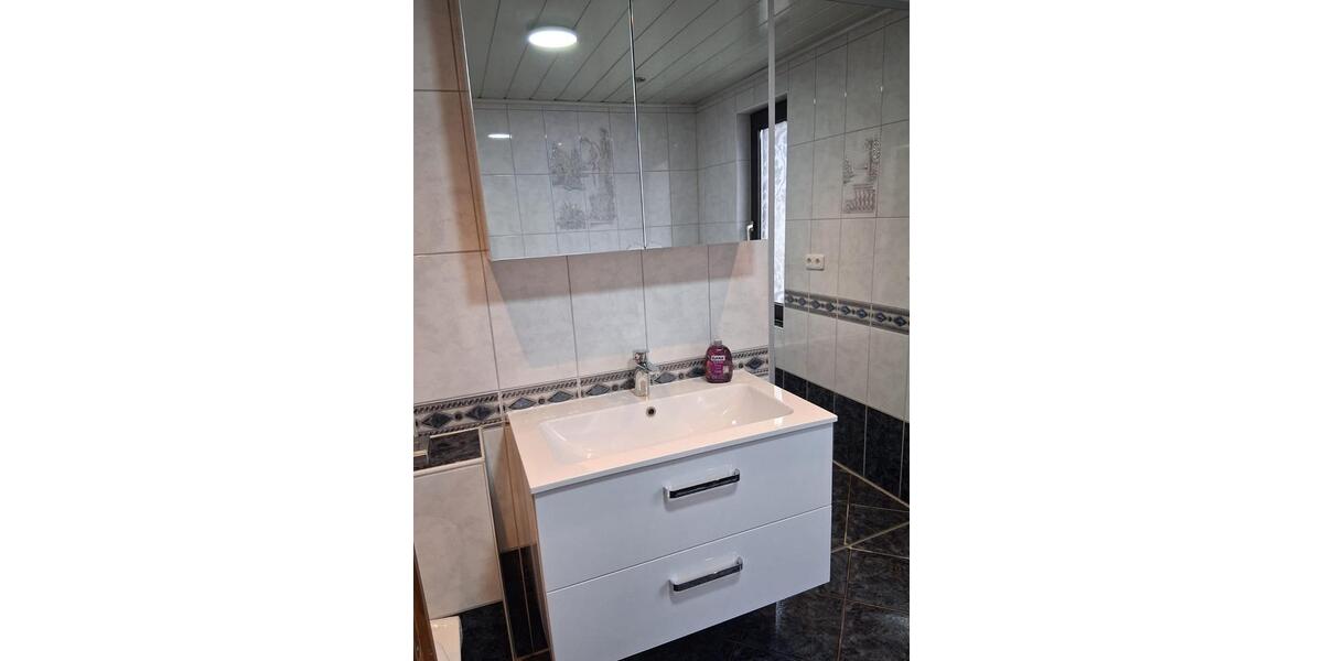 Wohnen auf Zeit Unterwellenborn - 2 Zimmer, 43 m&sup2;, 25&euro; | Angebot:19606667