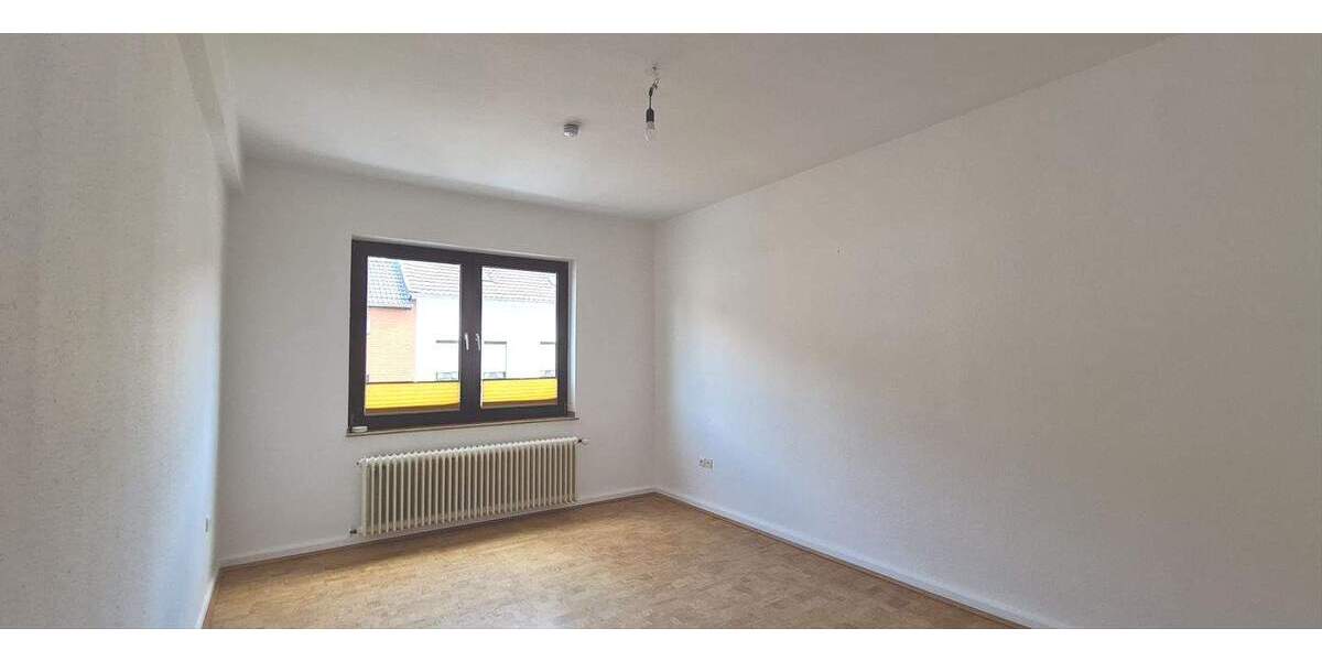 Etagenwohnung Mönchengladbach Stadtmitte - 3 Zimmer, 83 m&sup2;, 830&euro; | Angebot:24713355