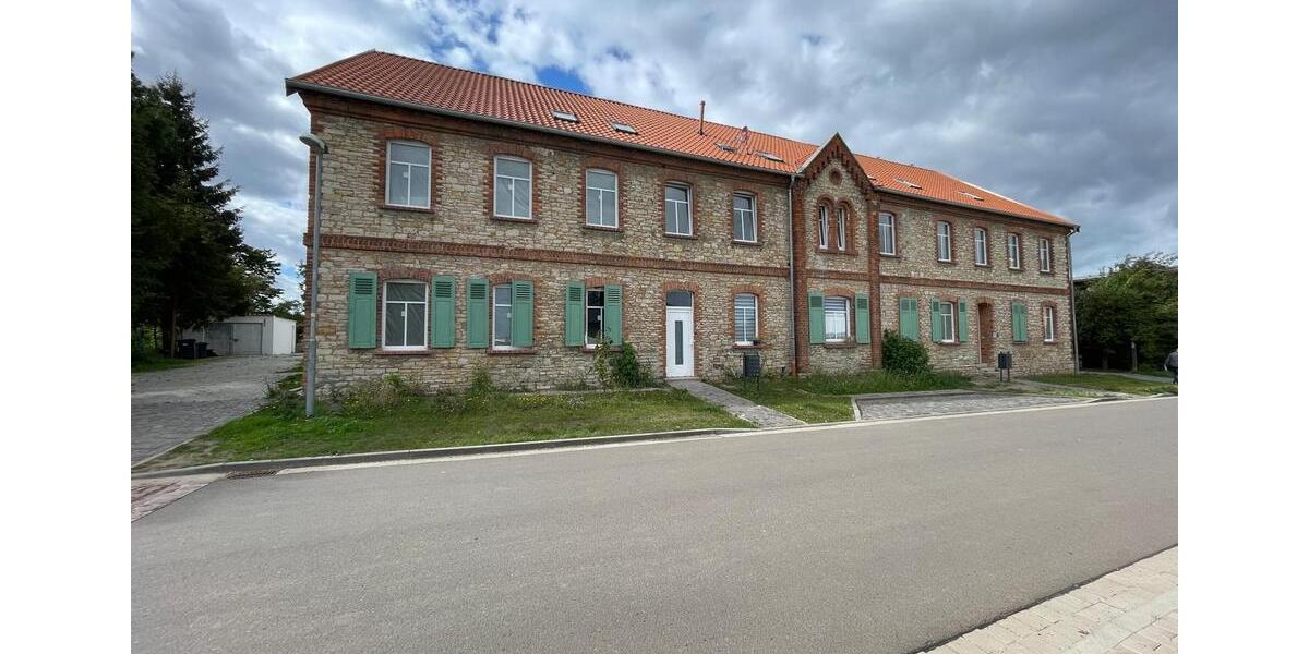 Dachgeschoßwohnung Gröningen - 3 Zimmer, 91 m&sup2;, 540&euro; | Angebot:26676520