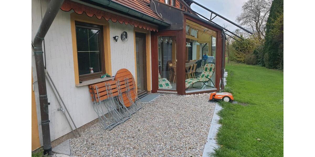 Neu renovierte 5 Zimmer Wohnung Mietshaus Mietwohnung 6 zimmer