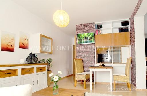 MöbliertFurnished 2-Zimmer Apartment mit Balkon in Dresden-Altstadt max. 2 Personen