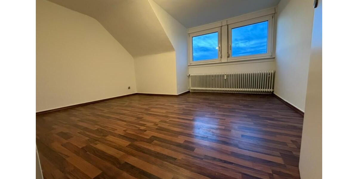 Dachgeschoßwohnung Fröndenberg (Ruhr) - 2 Zimmer, 63 m&sup2;, 480&euro; | Angebot:25407515