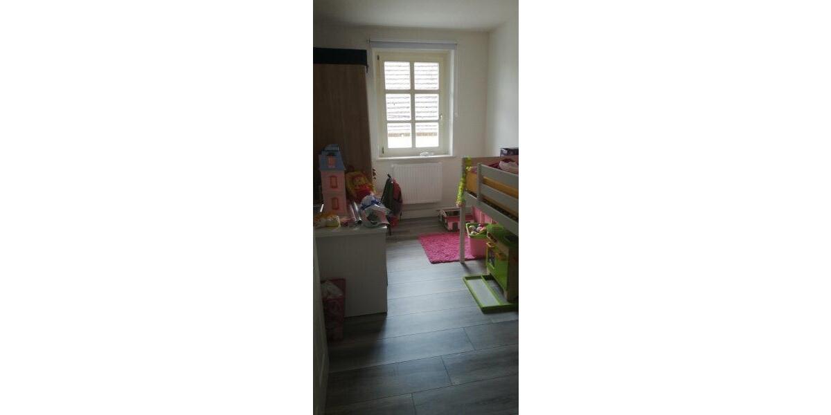 Etagenwohnung Merseburg - 5 Zimmer, 86 m&sup2;, 560&euro; | Angebot:26019098