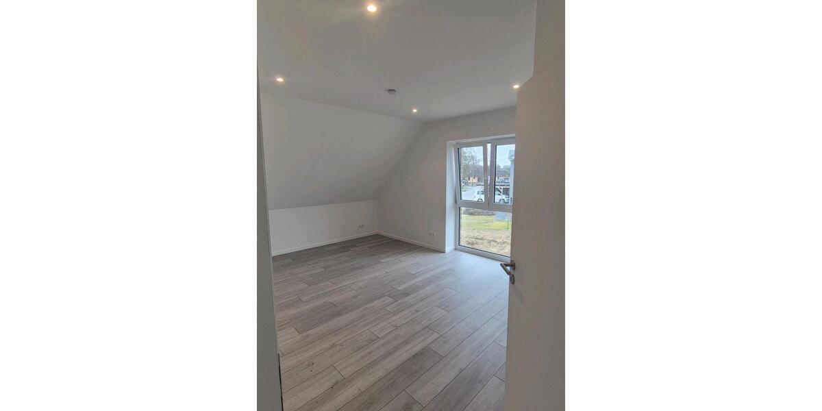 Doppelhaushälfte Heide - 5 Zimmer, 115 m&sup2;, 1.500&euro; | Angebot:25729337