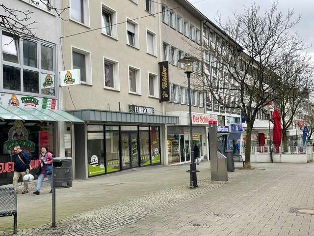 Etagenwohnung Solingen Mitte - 4 Zimmer, 130 m&sup2;, 1.350&euro; | Angebot:27254780