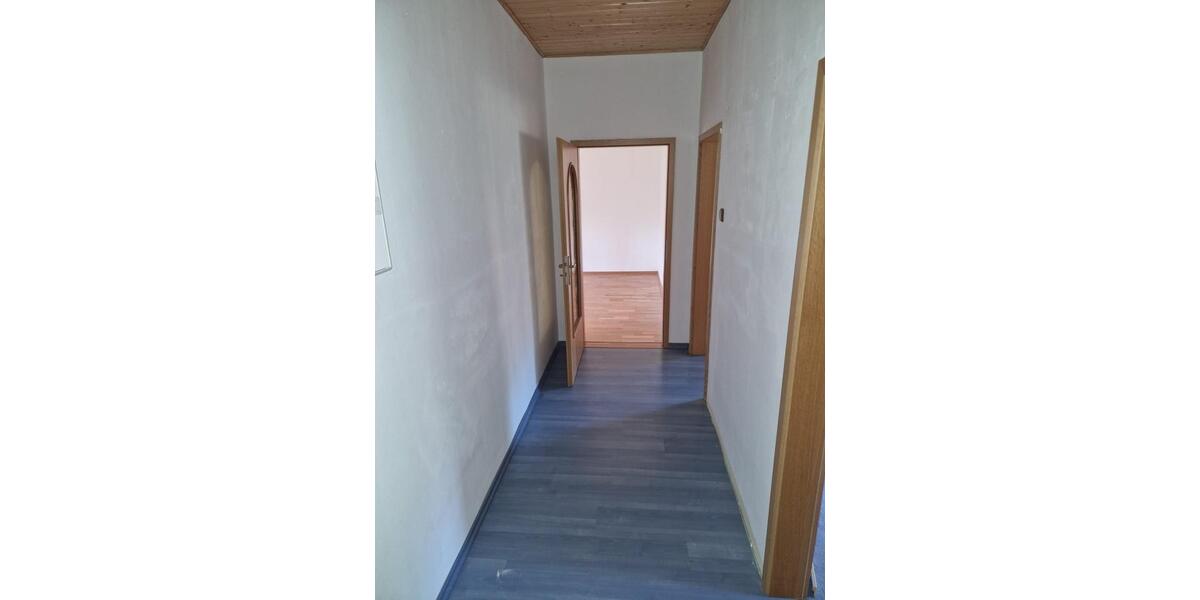 Erdgeschoßwohnung Genthin - 3 Zimmer, 65 m&sup2;, 505&euro; | Angebot:25753570