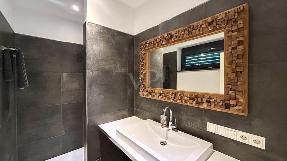 Maisonettenwohnung Siegen - 5 Zimmer, 192 m&sup2;, 2.400&euro; | Angebot:22169156